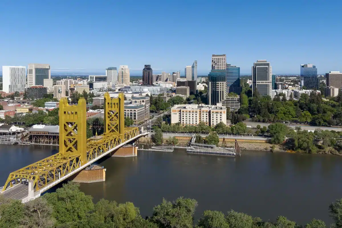 Downtown sacramento with the tower bridge over the sacramento river