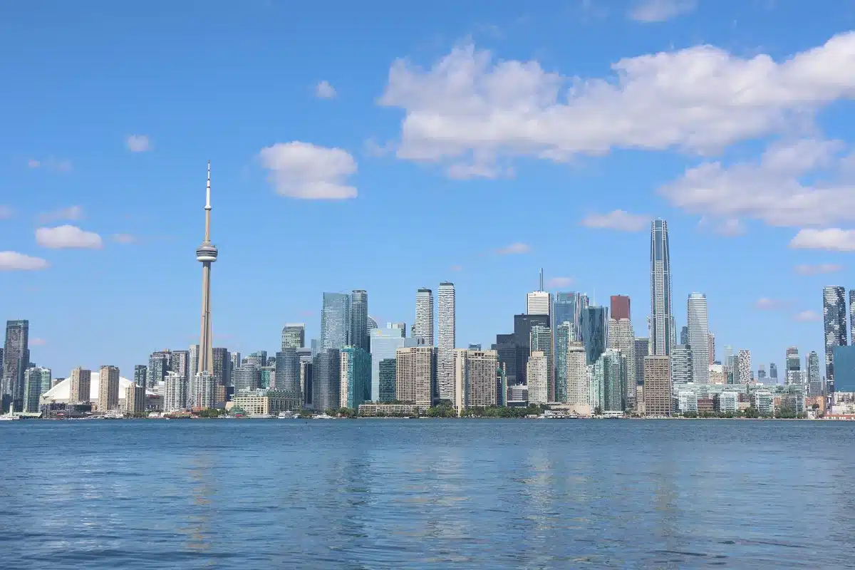 Toronto 5 Toronto skyline and the cn tower across the water from snake island